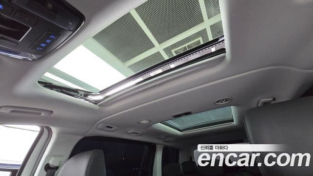 Hyundai Staria Modern, 2025 18