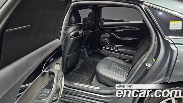 Audi A8 (D5) 55 TFSI Quattro LWB, 2020 12