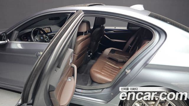BMW 5시리즈 (G30) 520d xDrive M Sport Plus, 2020 13