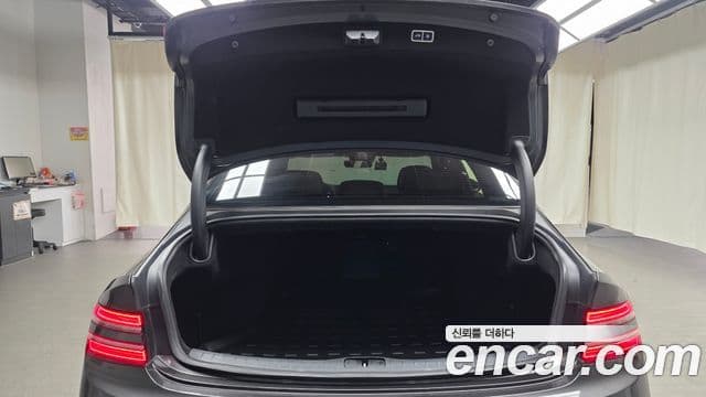 Genesis G80 (RG3), 2022 все фото