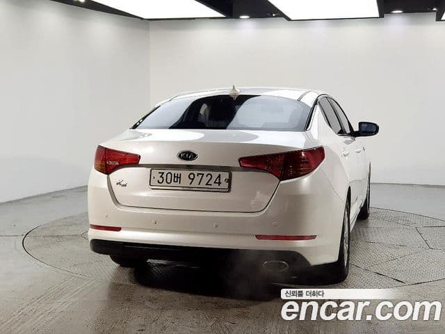 Kia K5 LPI Smart, 2011 3