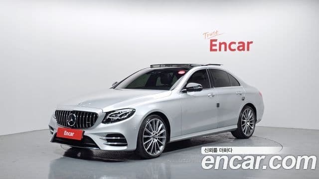 Mercedes-Benz E-класс W213 AMG Line, 2020 1