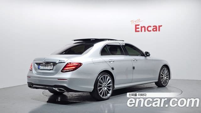 Mercedes-Benz E-класс W213 AMG Line, 2020 2