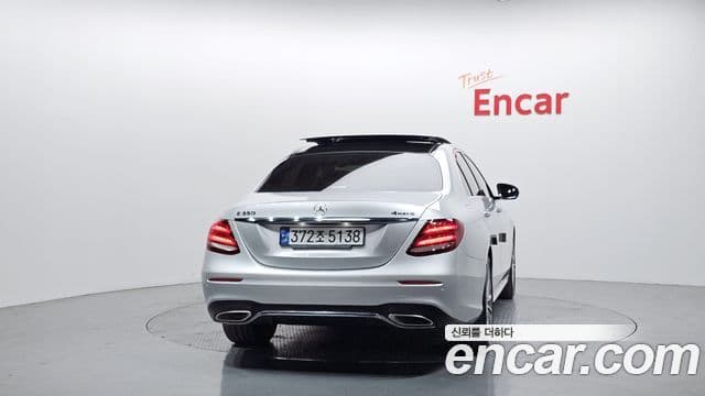 Mercedes-Benz E-класс W213 AMG Line, 2020 4