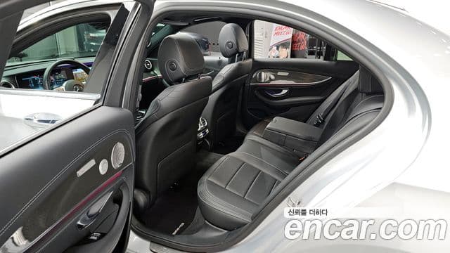 Mercedes-Benz E-класс W213 AMG Line, 2020 11