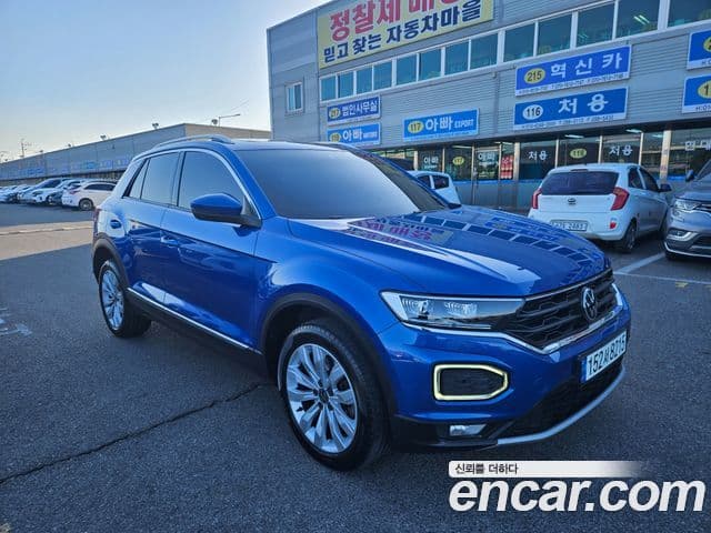 Volkswagen T-Roc Premium, 2021 1
