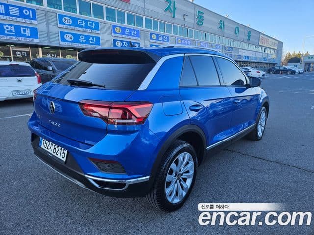 Volkswagen T-Roc Premium, 2021 2