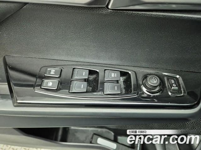 KG모빌리티(SsangYong) Torres T5, 2023 16