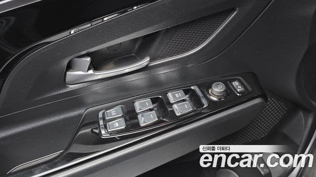 KG모빌리티(SsangYong) Beautiful Korando бензин 1.5 2WD C5, 2024 19