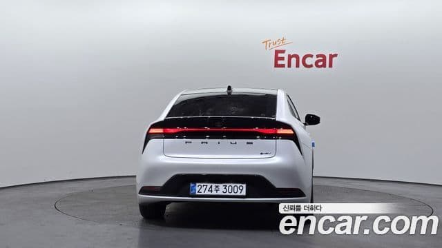 Toyota 프리우스 5세대 2.0 XLE, 2026 4