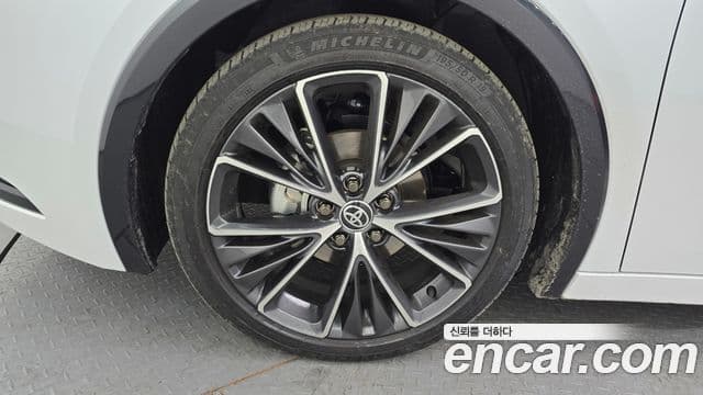 Toyota 프리우스 5세대 2.0 XLE, 2026 все фото