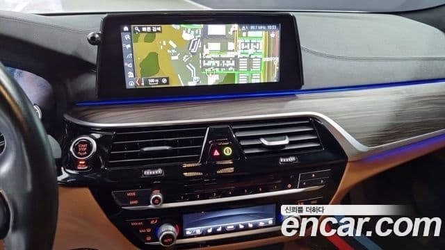 BMW 5시리즈 (G30) 520d M Sport Plus, 2017 14