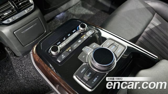 Genesis EQ900 Luxury, 2018 19
