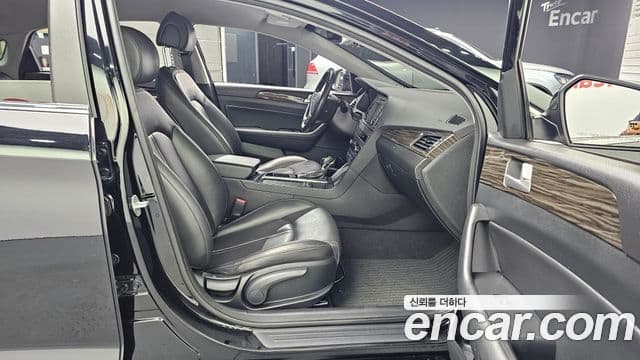 Hyundai LF Sonata 2.0 Smart, 2015 11