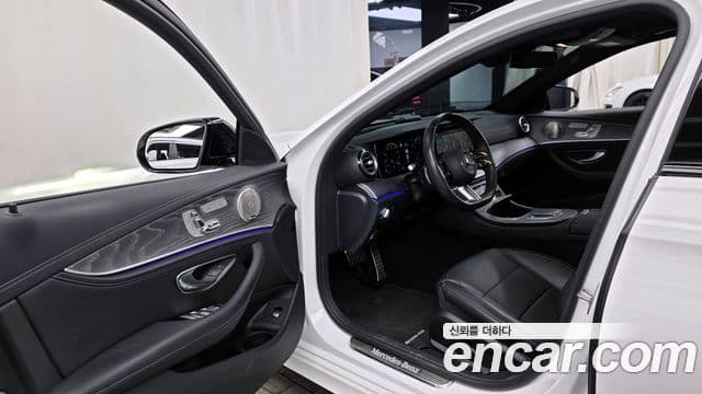 Mercedes-Benz E-класс W213 AMG Line, 2023 10