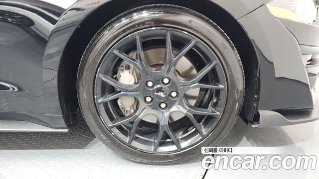 Ford Mustang кабриолет, 2019 все фото