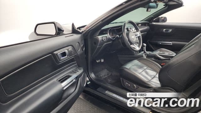 Ford Mustang кабриолет, 2019 10