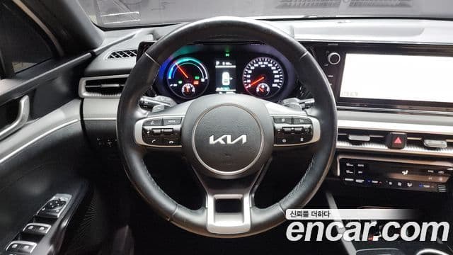 Kia K5 гибрид 3세대 Prestige, 2023 13