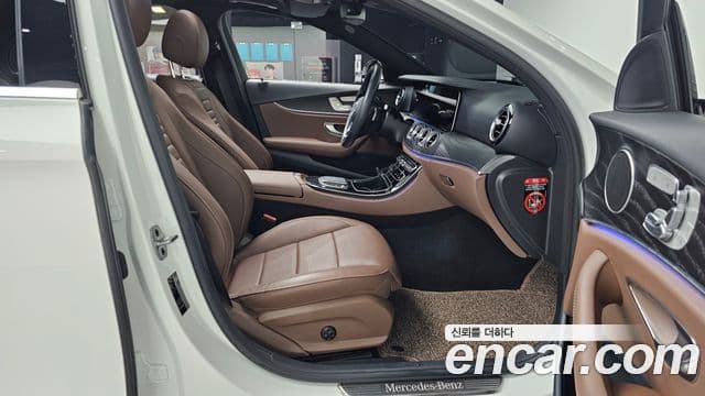 Mercedes-Benz E-класс W213 Avantgarde, 2022 11