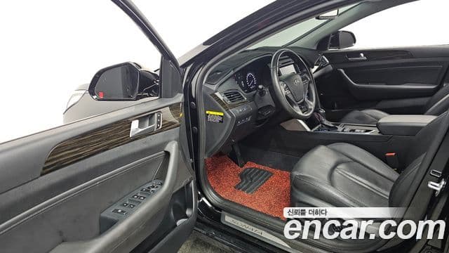 Hyundai LF Sonata Special, 2016 10