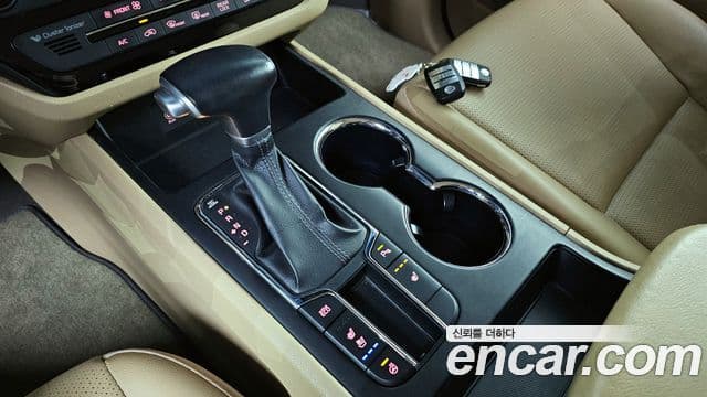 Kia The / новый New Carnival Luxury, 2020 9