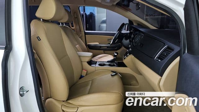 Kia The / новый New Carnival Luxury, 2020 10