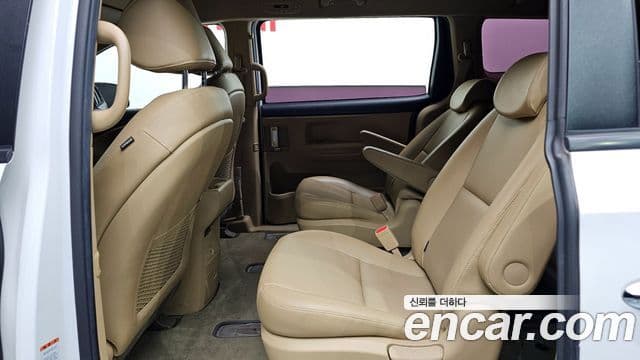 Kia The / новый New Carnival Luxury, 2020 12