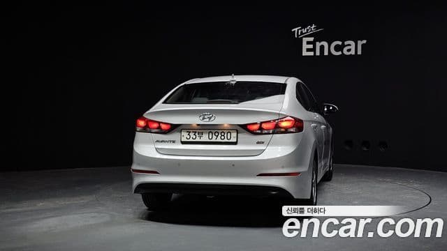 Hyundai Avante AD 1.6 GDI Smart, 2016 4