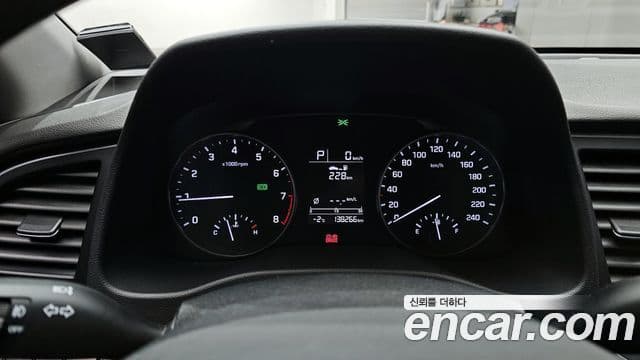 Hyundai Avante AD 1.6 GDI Smart, 2016 8