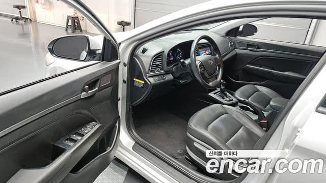 Hyundai Avante AD 1.6 GDI Smart, 2016 10