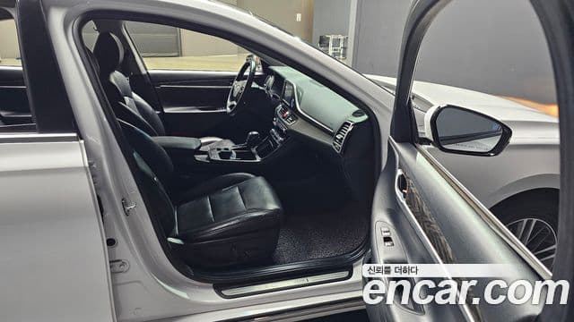 Hyundai Grandeur IG 3.0 LPi Modern (арендный автомобиль), 2018 10