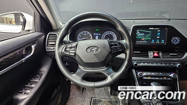 Hyundai Grandeur IG 3.0 LPi Modern (арендный автомобиль), 2018 13