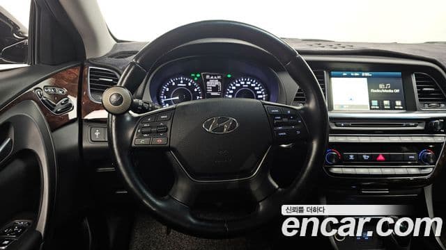 Hyundai Aslan G300 Modern Basic, 2016 13