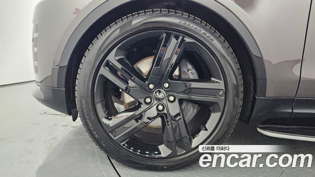 Land Rover Discovery 5 D350 Dynamic HSE, 2025 9