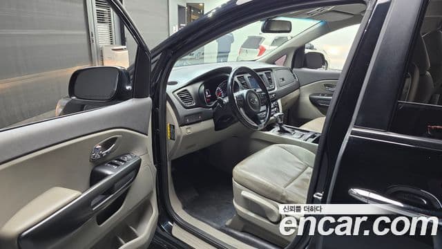 Kia All New Carnival Luxury, 2018 10