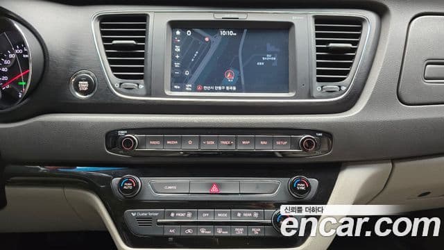 Kia All New Carnival Luxury, 2018 17