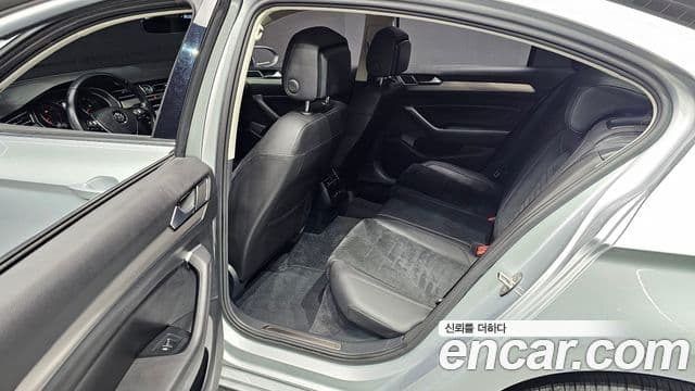 Volkswagen Passat GT(B8), 2018 12