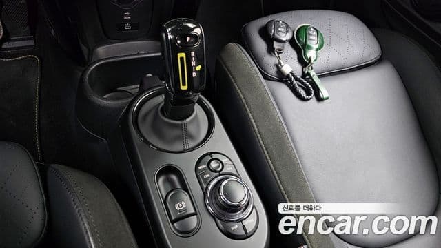 Mini Cooper Электрический (Electric) 3세대, 2024 9