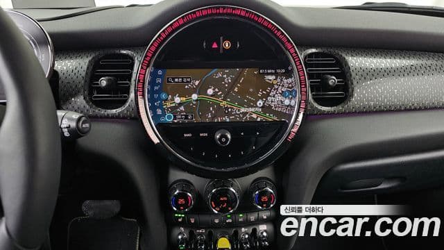 Mini Cooper Электрический (Electric) 3세대, 2024 15