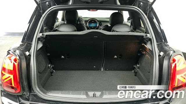 Mini Cooper Электрический (Electric) 3세대, 2024 20