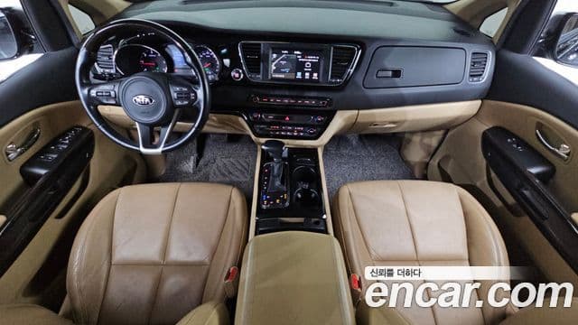 Kia All New Carnival VIP, 2017 7