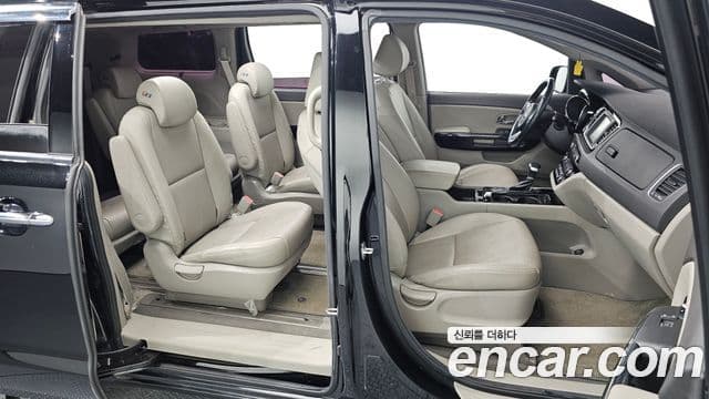Kia All New Carnival Prestige, 2017 12