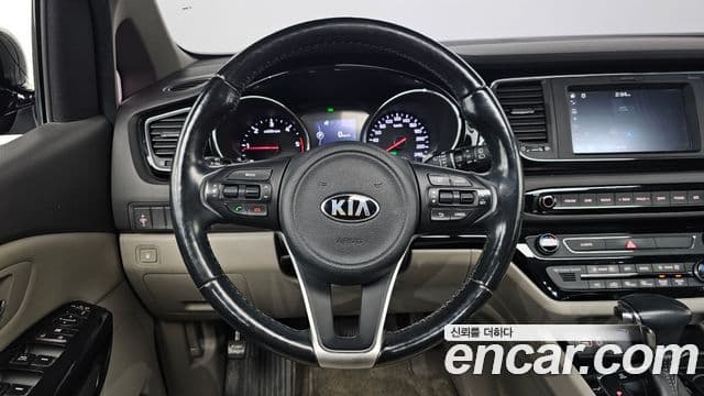 Kia All New Carnival Prestige, 2017 13