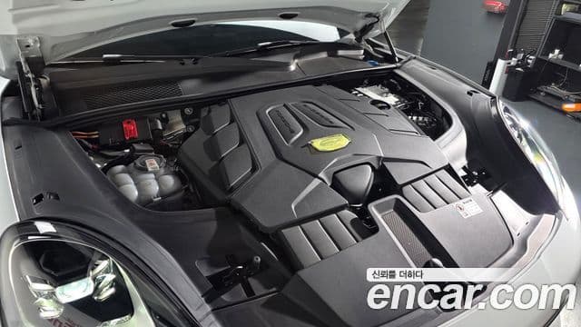 Porsche Cayenne (PO536) 3.0 Platinum Edition, 2023 6