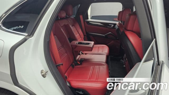 Porsche Cayenne (PO536) 3.0 Platinum Edition, 2023 12