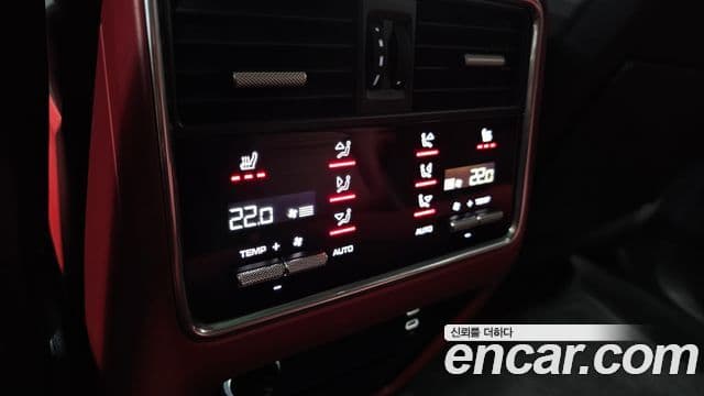 Porsche Cayenne (PO536) 3.0 Platinum Edition, 2023 18