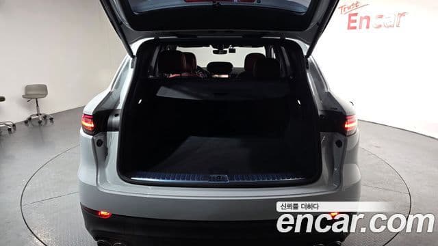 Porsche Cayenne (PO536) 3.0 Platinum Edition, 2023 20