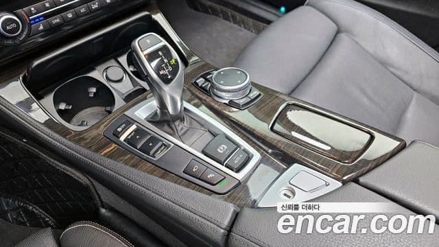 BMW 5시리즈 (F10) 528i Luxury Plus, 2015 9