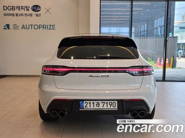 Porsche Macan 95B, 2023 4