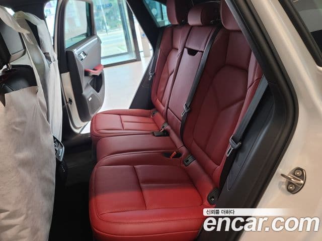 Porsche Macan 95B, 2023 10